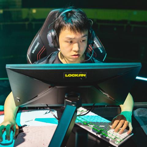 《无畏契约》地图奖杯彩蛋揭秘：2025全球冠军赛独家奖杯曝光