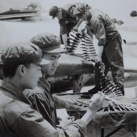 《皇牌空战7》飞机型号揭秘：深度解析各国战鹰风采