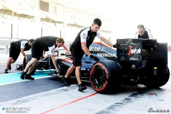 《F1 2016》大升级！22人同场竞技，速度与激情再燃引擎