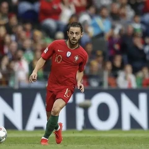 FIFA18故事模式深度解析：一球解说，揭秘精彩战术策略