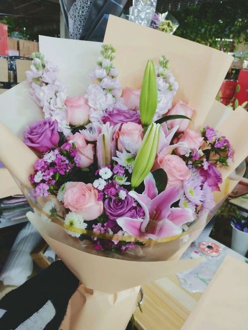 《夜幕魅影P5X花店选花攻略：女神专属花束揭秘》