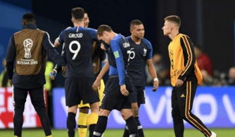 PES2018世界杯激战：法国克罗地亚精彩对决视频解析