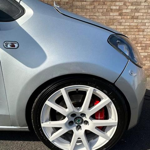 梦幻四驱车巅峰回归，体验全新赛道竞技盛宴