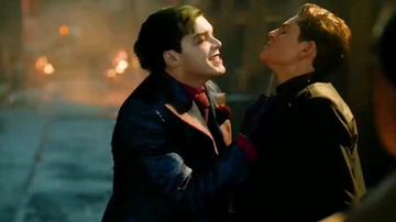 《蝙蝠侠：内敌》第四章揭秘：布鲁斯与小丑的宿命纠葛