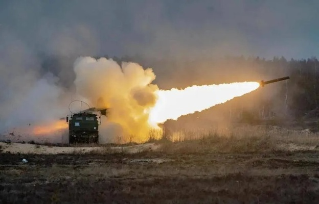 俄军远火卡组攻略：揭秘高效构筑技巧，打造无敌阵容