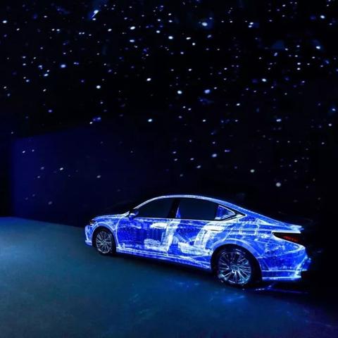 雷克萨斯车载游戏新升级：内置PC与高清显示器，畅享移动娱乐盛宴