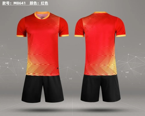 《光与影》古斯塔夫队服获取攻略：揭秘深红队服高效获取方法