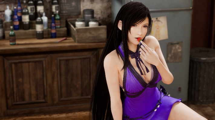 蒂法紫裙美艳升级，女神风采新价值瞩目