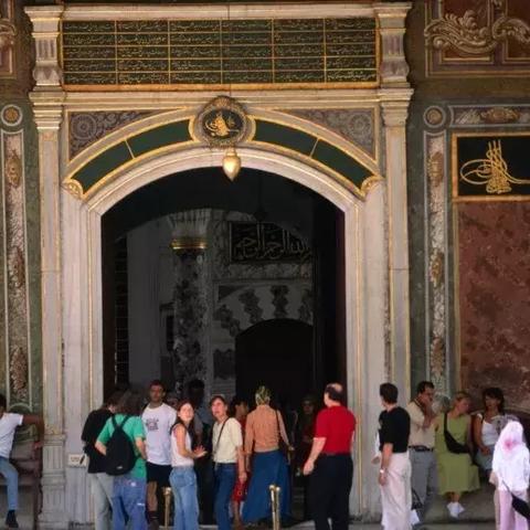 《苏丹游戏》饰品属性揭秘：盘点必备神器！