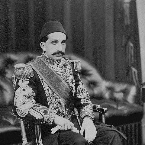 《苏丹游戏》角色属性解析：深度培养攻略推荐