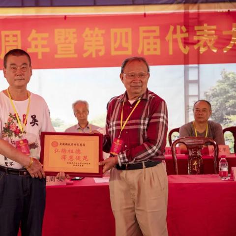 《我的世界》十周年庆典大放送！原版网页免费畅玩，惊喜无限！