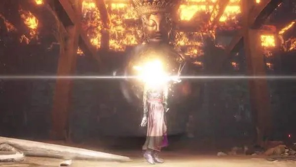 形销骨立老太太，神秘新Boss力压群雄