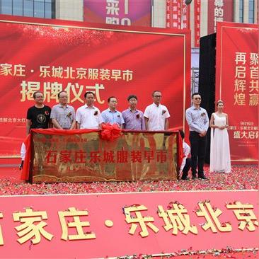 沙漠激战变异怪，地铁逃生新篇章揭秘奇观