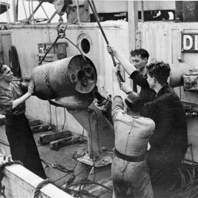 《炸弹球》变《火箭联盟》新玩法，极限速度竞技巅峰！