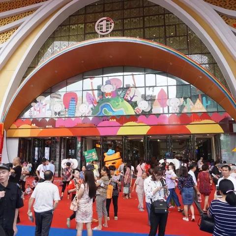 惊悚地铁逃生，变异怪物与绝美景观揭秘新篇章