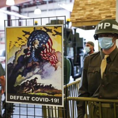 二战海报奇观：游戏角色惊艳混搭，艺术赏析新视角