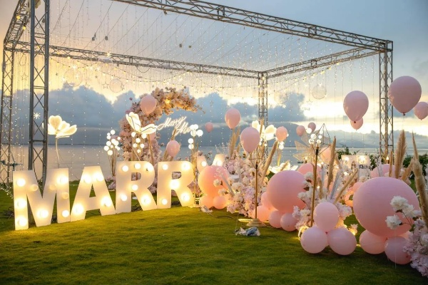 粉丝助力，B社携手打造《蜘蛛侠》浪漫求婚新篇章