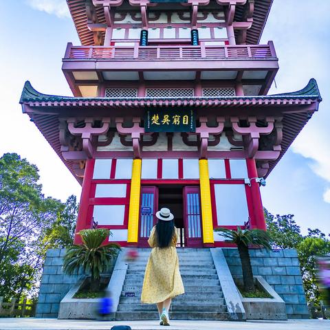 镜中世界初揭秘，俯瞰奇观新体验