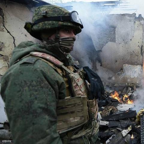 《叛乱：沙漠风暴》惊艳首曝，支援直升机升级，视觉盛宴震撼来袭