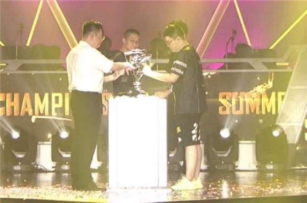 韦神战队绝地夺冠，领先第二名千分奇迹诞生