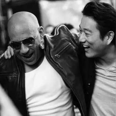 《冲！冲！冲！》首发揭秘，速度与激情新体验！