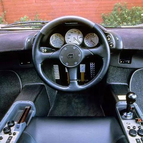 《F1 25》畅玩攻略：揭秘最低配置，轻松驾驭速度激情