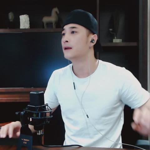 炎之魔女技能新解：揭秘火舞狂潮之力