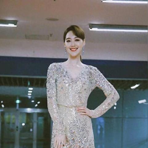 王冠之心新篇章：揭秘传奇卡牌新纪元