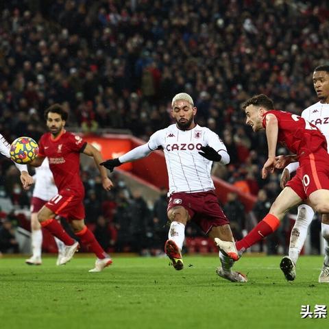 圣诞狂欢！《最终幻想》PC版惊喜半价，限时抢购新体验