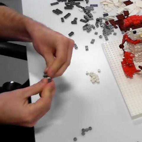 《乐高复仇者联盟》全新预告：探索无限宇宙，揭秘英雄起源