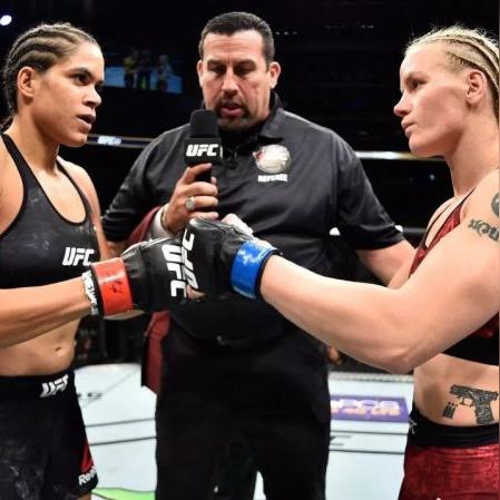 女子UFC狂战街头霸王5，龙达霍莉巅峰对决新篇章