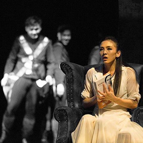 太阳浩劫：星际求生惊悚启航，揭秘未知恐惧新篇章