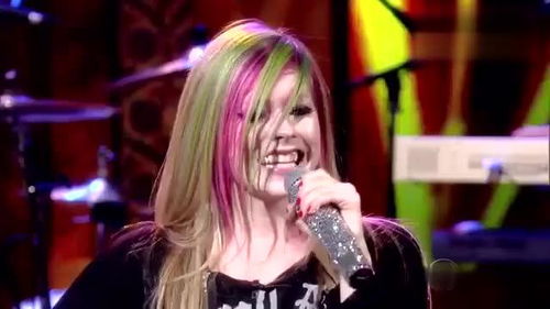 摇滚女神与僵尸共舞，惊现新图震撼来袭！