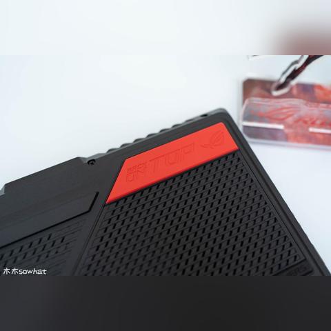 《赛博朋克2077》2.0版彩蛋深度解析：探寻边缘行者隐藏价值