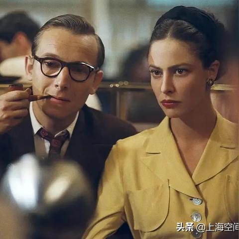 大革命新揭秘：咖啡厅剧院投资新商机