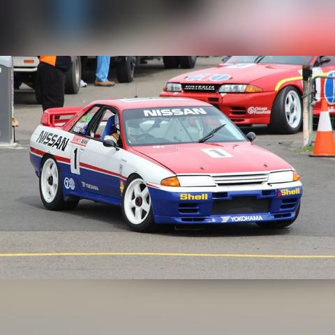 耐力极限挑战，揭秘《超级房车赛：汽车运动》新篇章