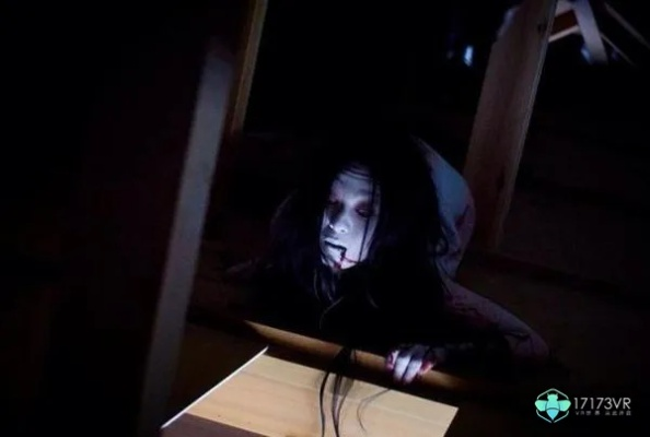 孤身探险惊悚迷宅，揭秘恐怖谷惊悚首曝