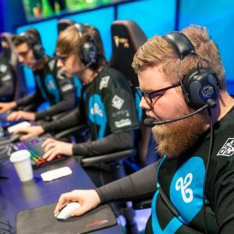 《Loadout》Steam首发预告：全新战术射击体验大揭秘