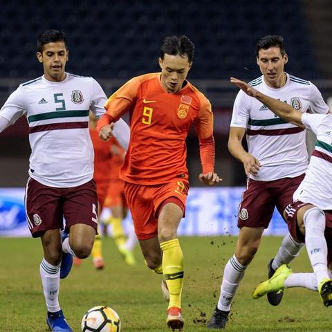 《墨西哥英雄大混战》黄金版：揭秘传奇角色新篇章