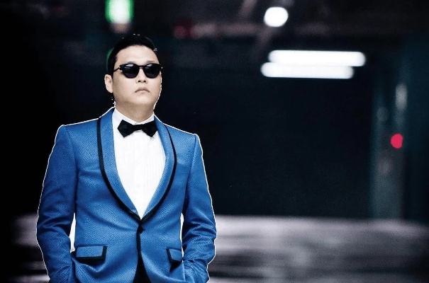 《《绅士》MV大揭秘：鸟叔Psy反讽爆粗，新歌价值再升华》