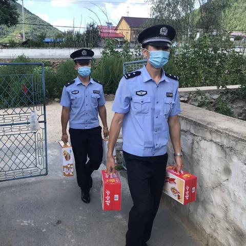 《使命召唤10》创新玩法：倒地打滚技能震撼升级，灵活躲避新体验