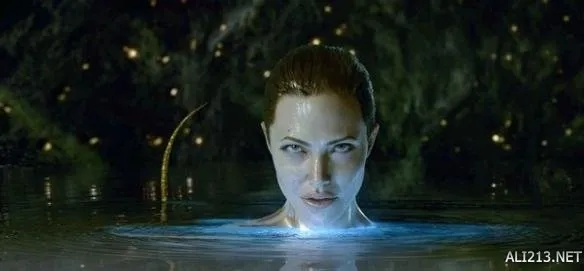 裸体女妖诞生之谜：揭秘战神升天少儿不宜真相