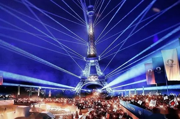 科幻巴黎新映像，记忆之花绽放美无疆