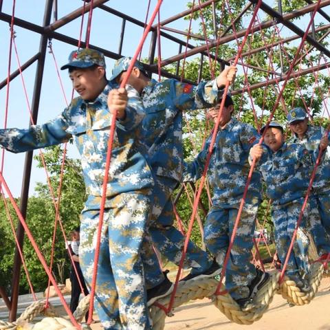 穿越《CF》时代，揭秘《CS》传奇新篇章