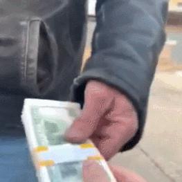 地铁末世求生记：曙光揭秘，人性光辉闪耀