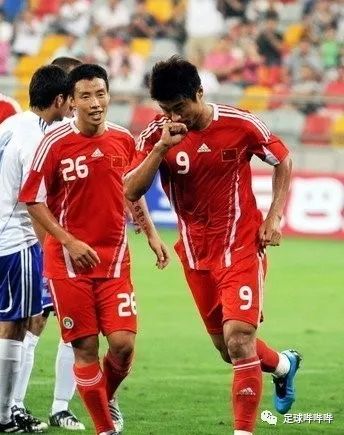 《足球经理2026》揭秘：翼卫新秀崛起攻略