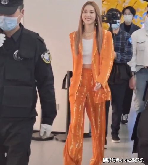 穿露脐装被说不得体？游戏cos/漫展场景的穿搭自由如何守护？