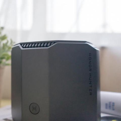 《怪物猎人世界》操作攻略：深度解析按键技巧与实战策略