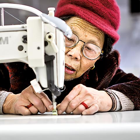 《赛博朋克2077》全任务服装攻略：轻松解锁传说装备新秘籍