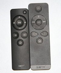 PS4遥控器新升级：专为多媒体体验而生，一触即达！